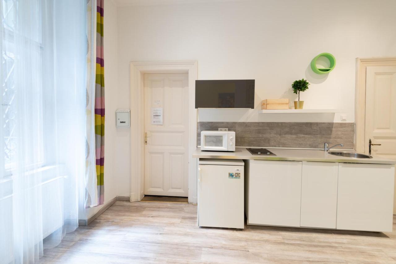 Standard Apartment By Hi5 - West End Center Budapest Kültér fotó