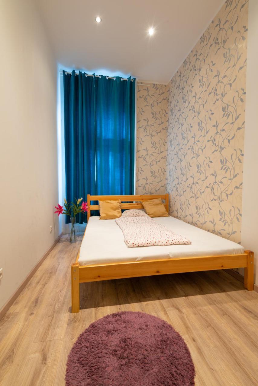 Standard Apartment By Hi5 - West End Center Budapest Kültér fotó