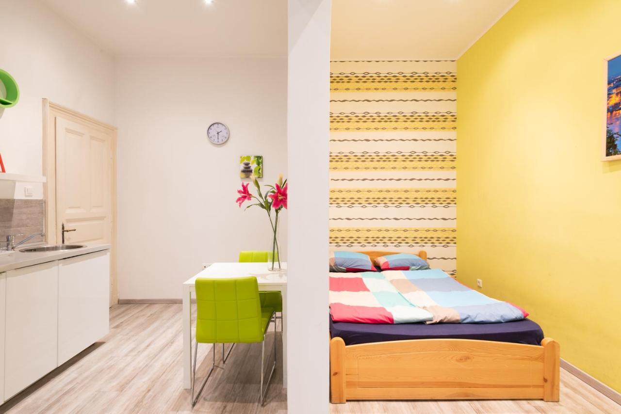 Standard Apartment By Hi5 - West End Center Budapest Kültér fotó